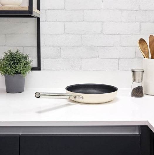 Smeg Frying Pan, 26cm