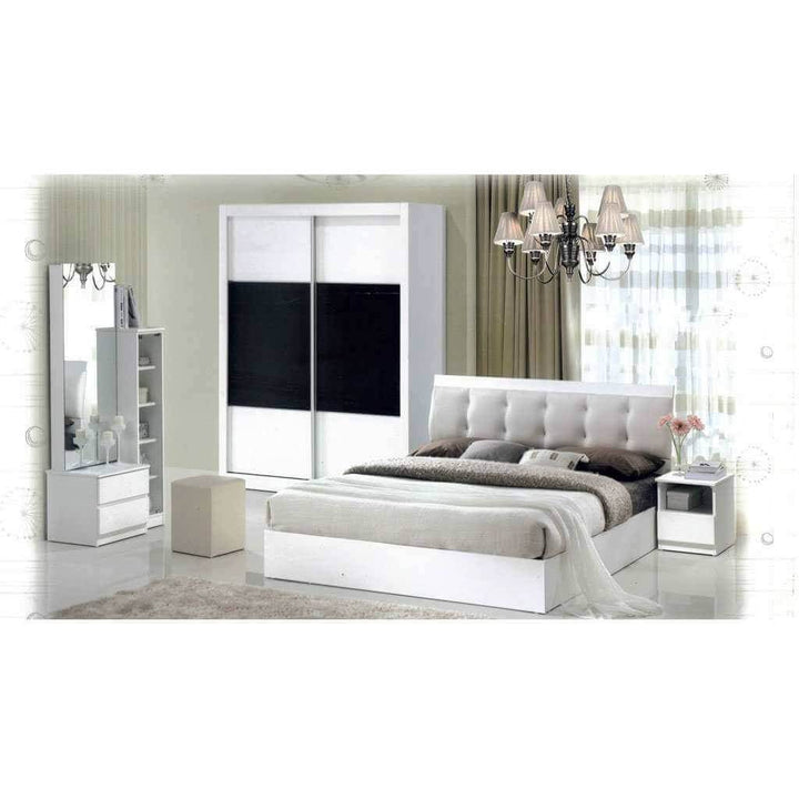 Caryn White Bedroom Set